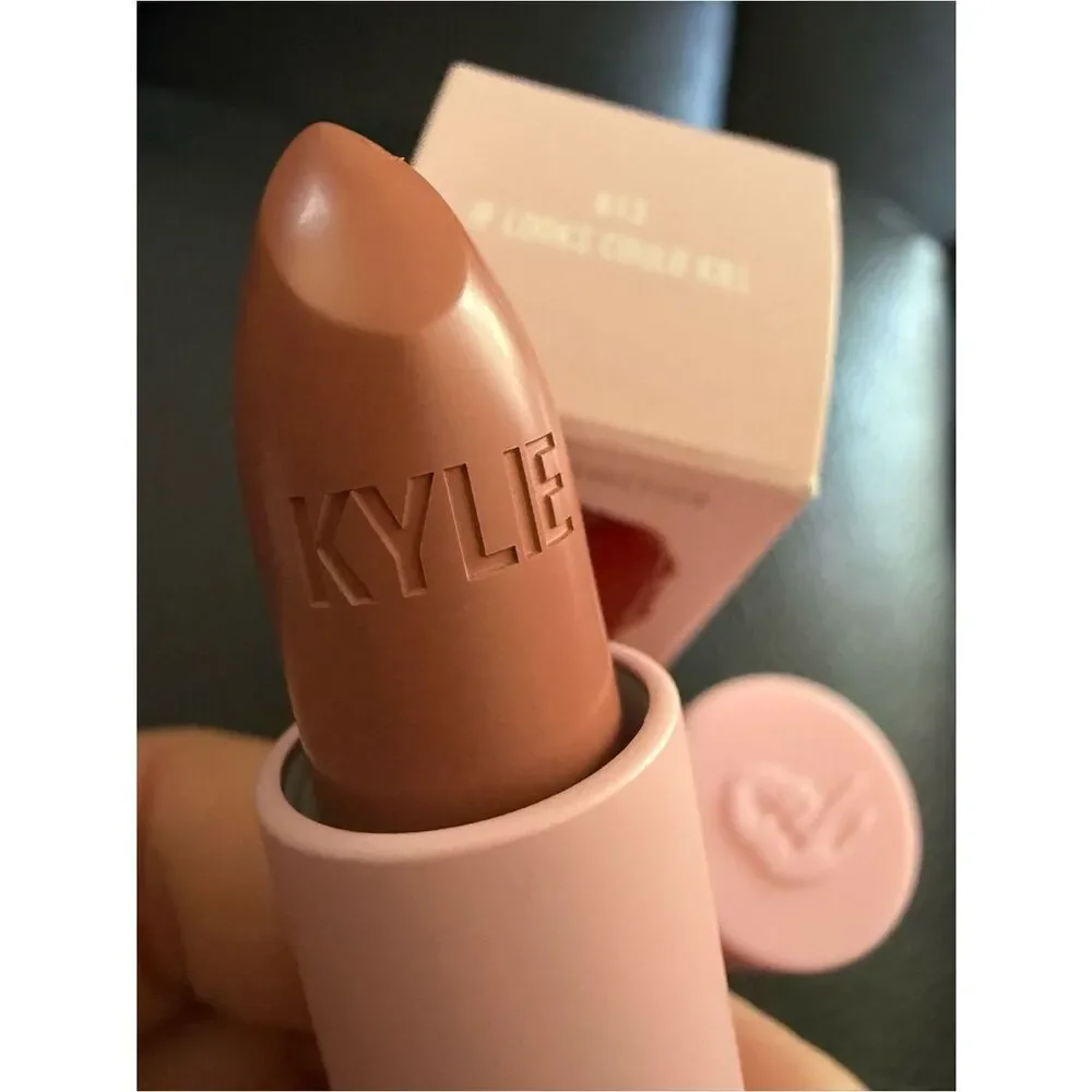 Kylie Jenner Crème Lipstick 613 If Looks Could Kill Nude Brown Women Makeup